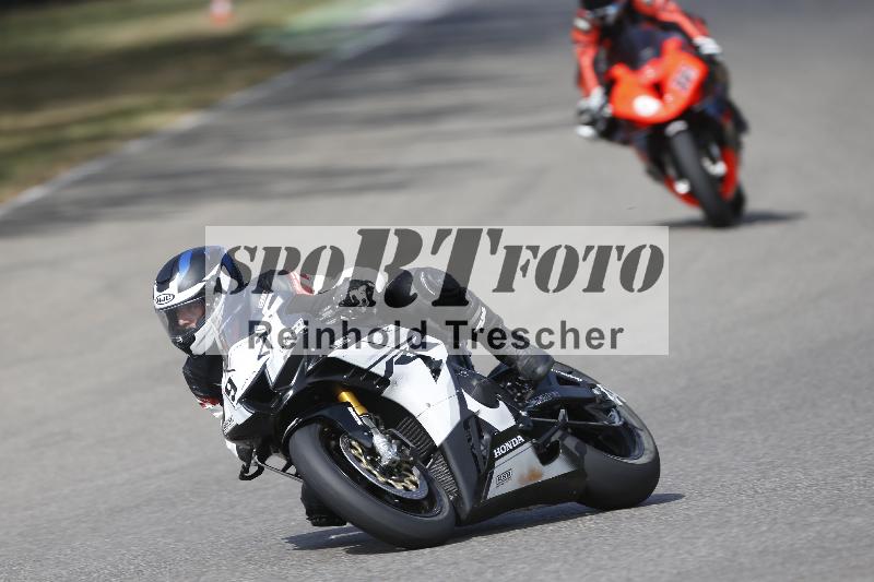 /37 09.08.2026  Pluess Motosport ADR/Freies Fahren/92